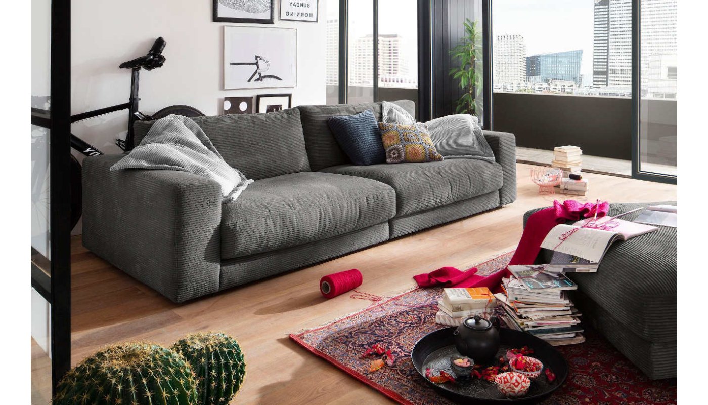 Corvia Sofa