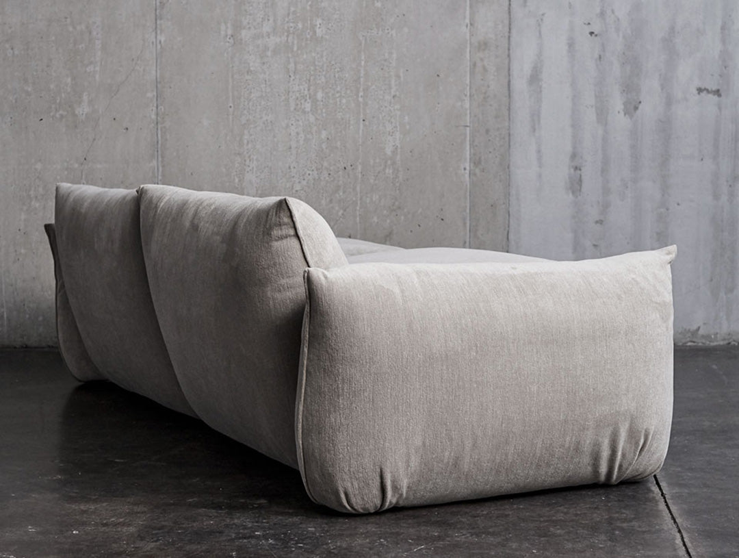 Nayra Sofa