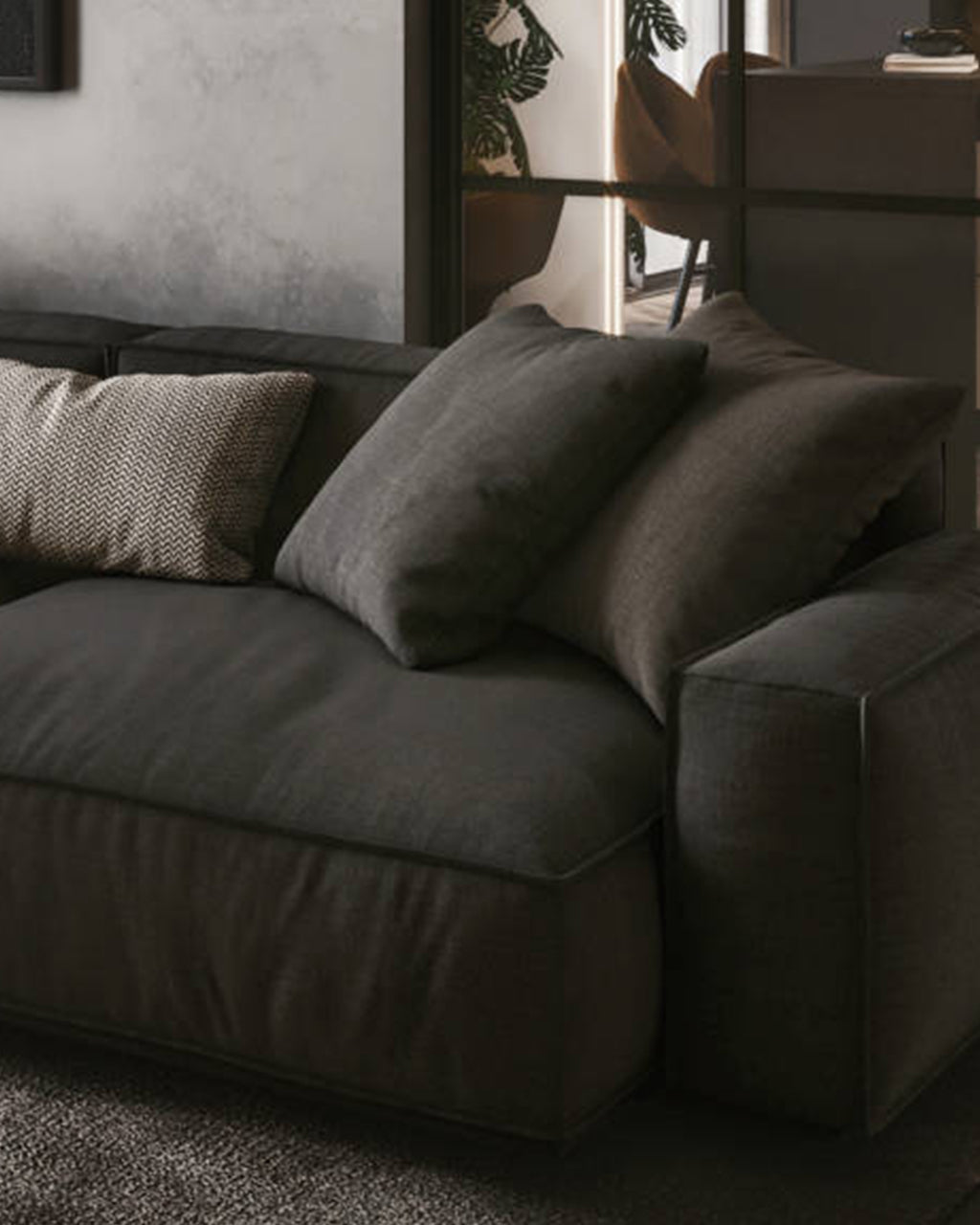 Nero Sofa