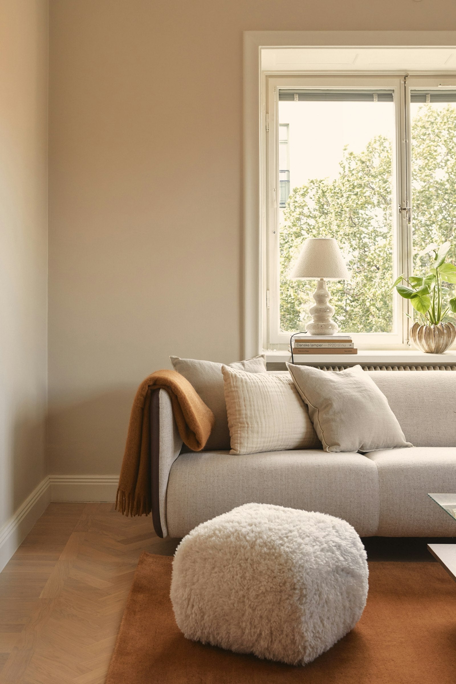 Neroa Sofa