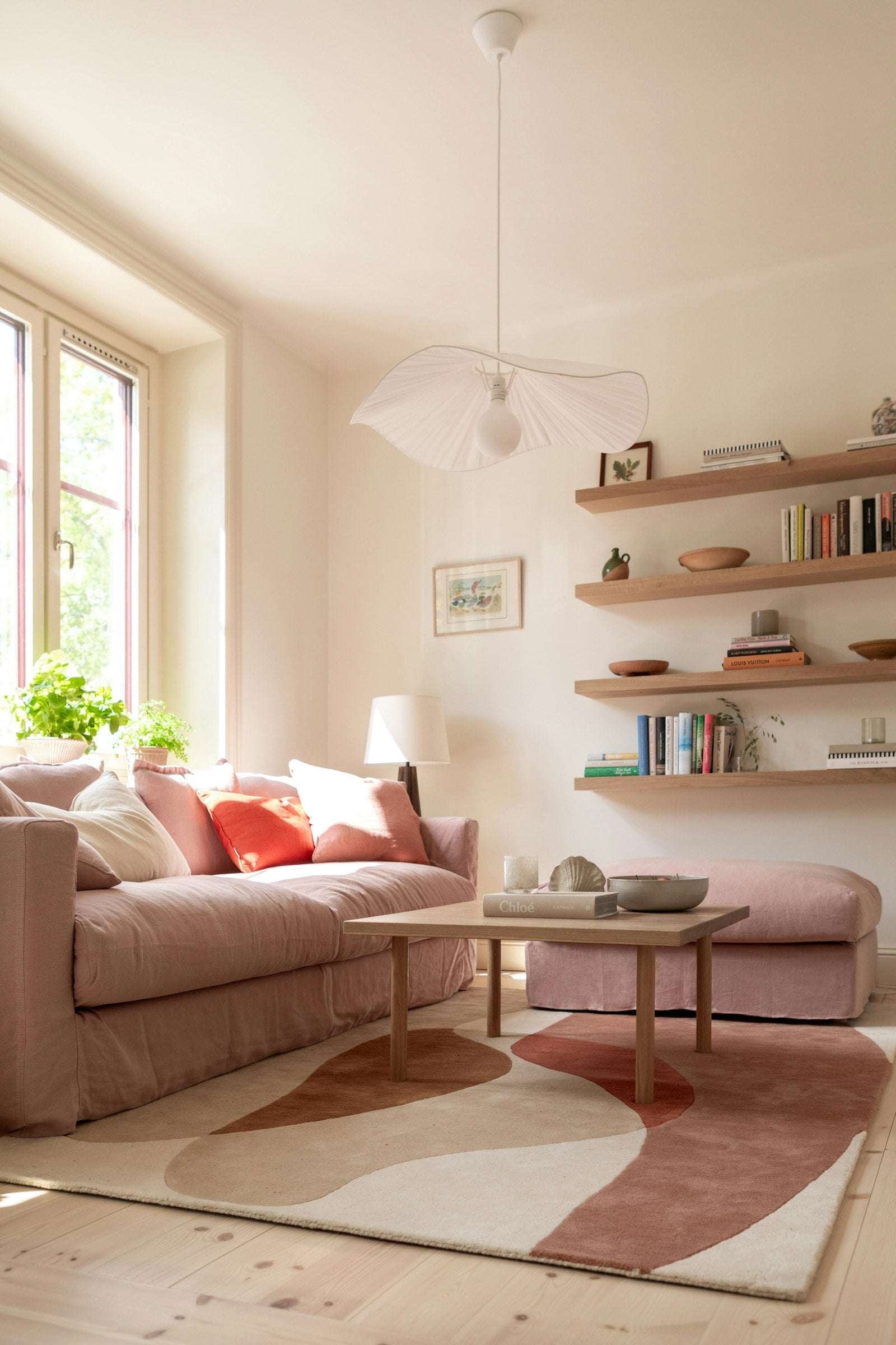 Nyra Sofa