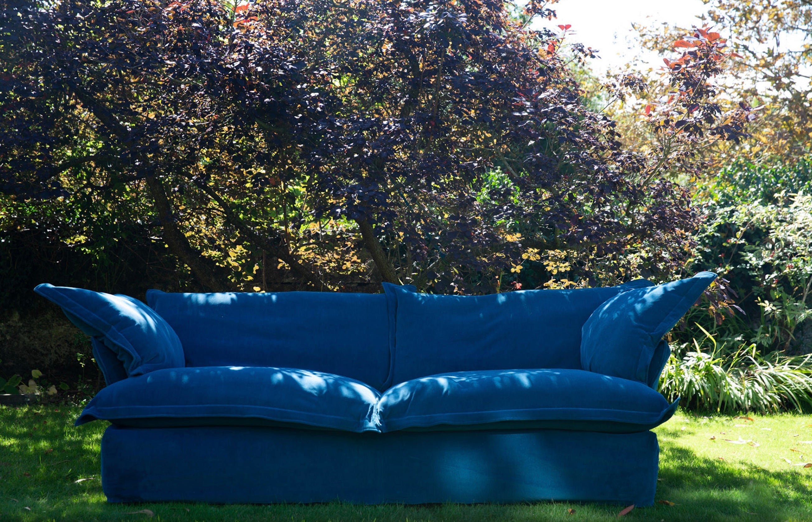 Taren Sofa