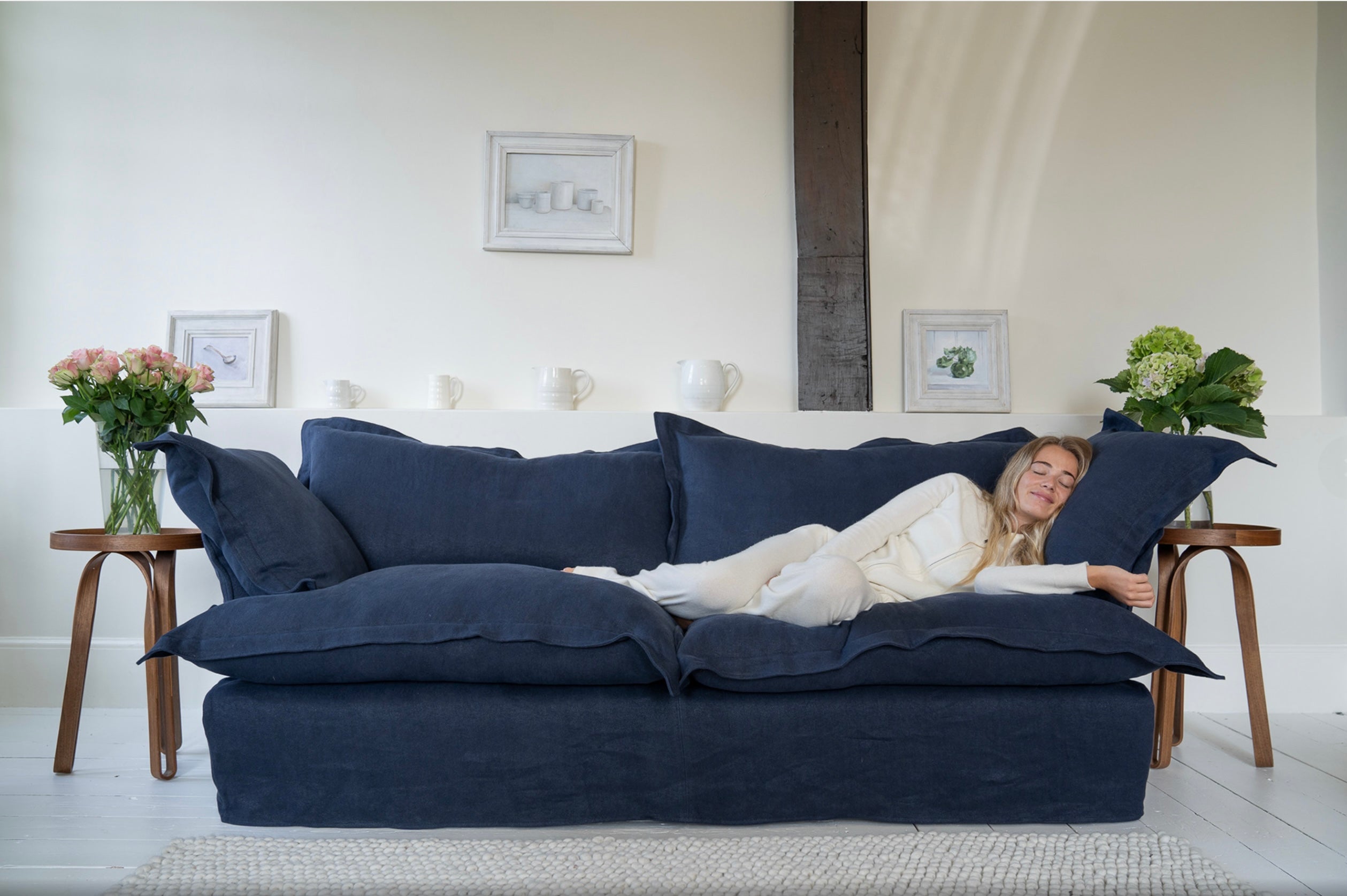 Taren Sofa