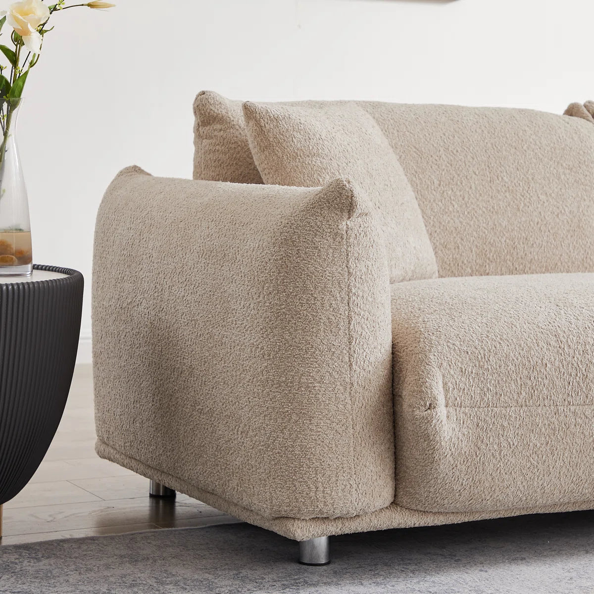 Zyra Sofa
