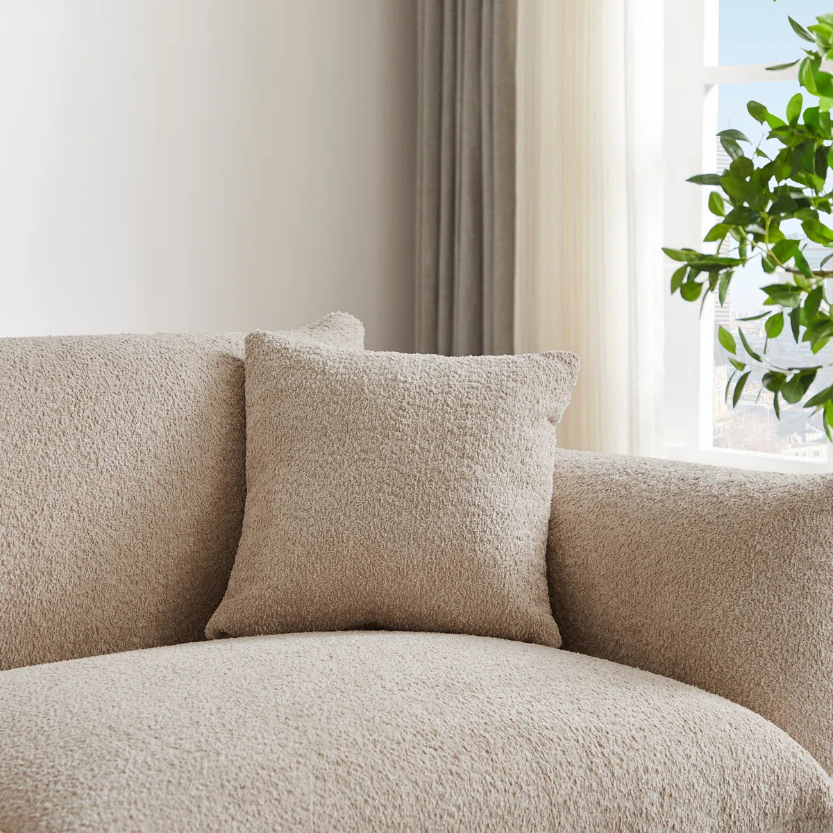 Zyra Sofa