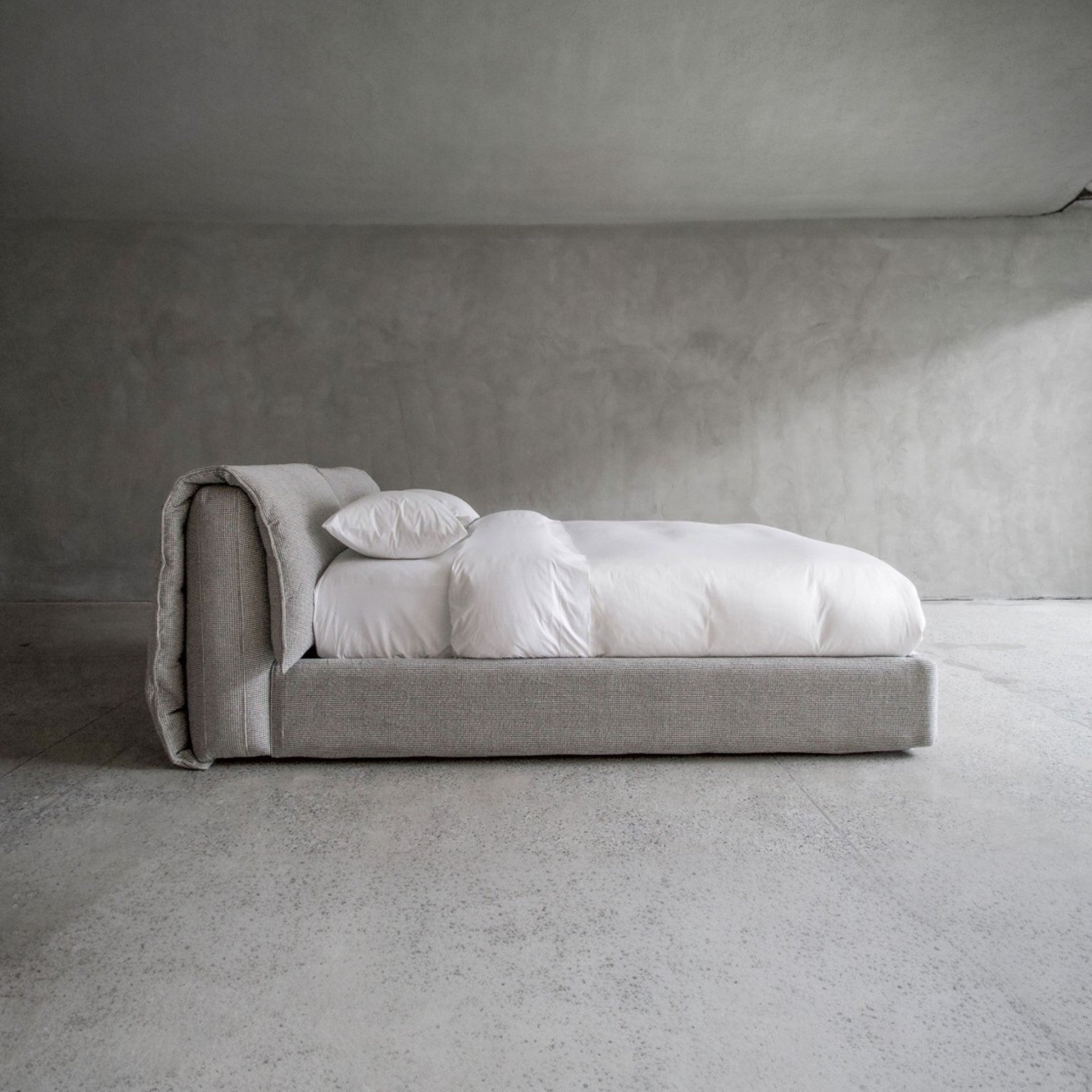 Arion Bed