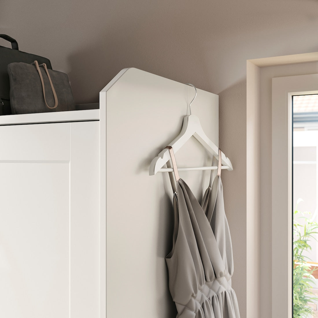 Quanta Wardrobe