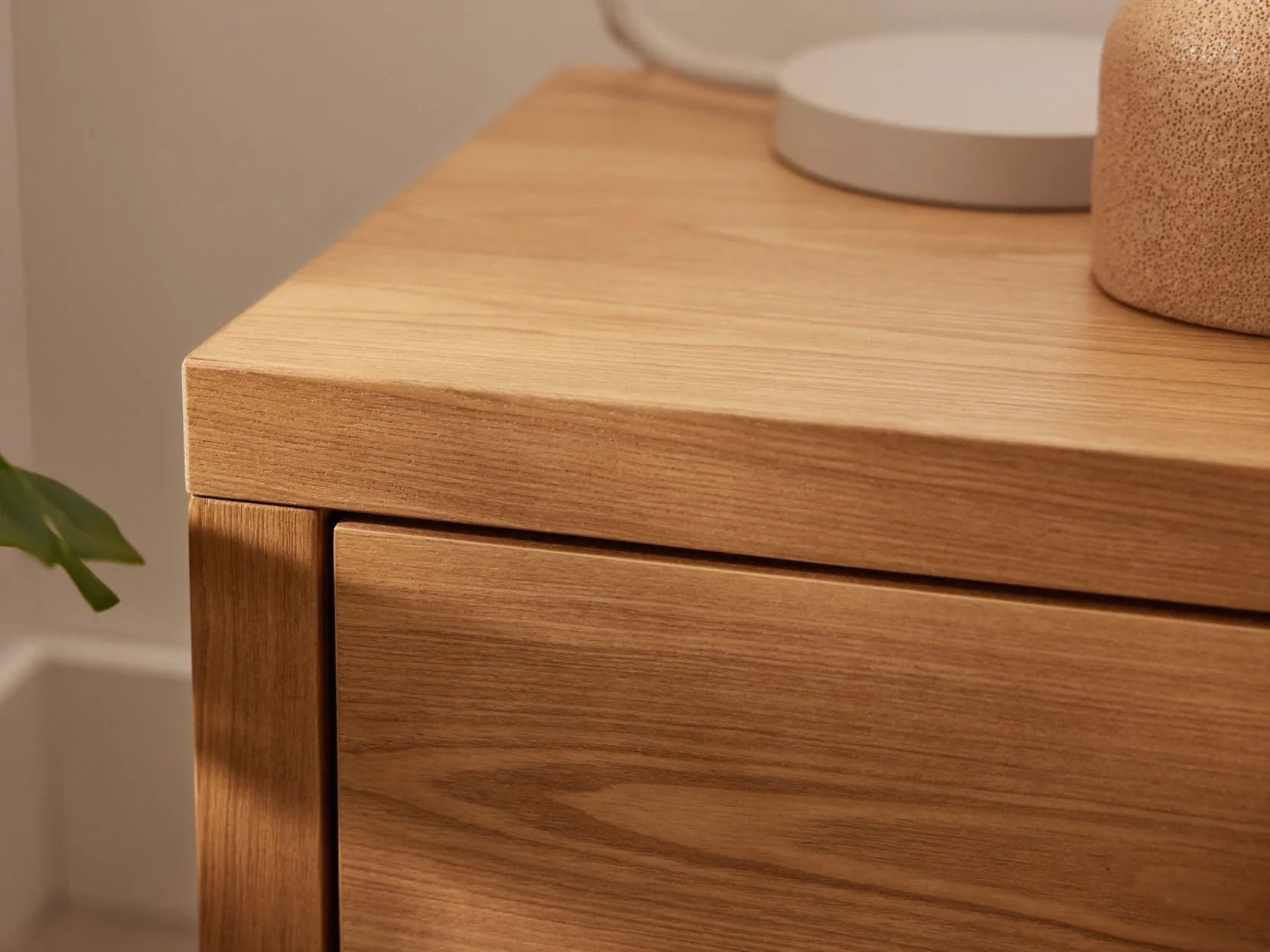 Solis Bedside